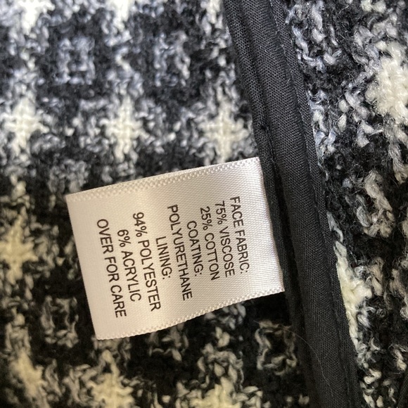 Jacket 🖤 - Picture 4 of 5